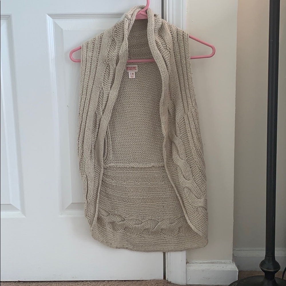 Knitted cardigan